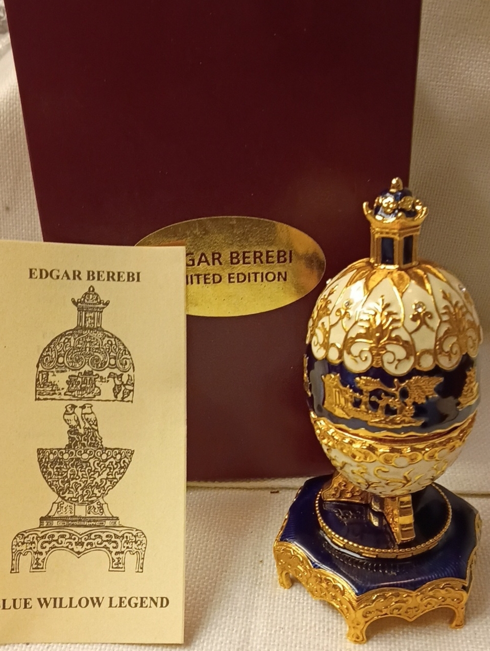 Edgar Berebi Limited Edition Blue and Gold Trinket Box Egg Blue Willow Legend